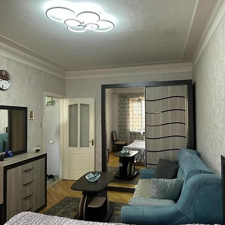 Yerevan Nice Apartment With Balcony For Rent Zewnętrze zdjęcie